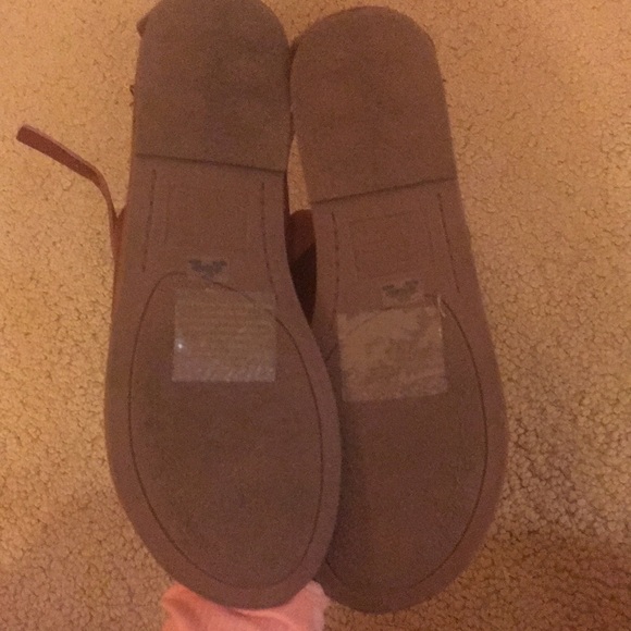 Sandals - Picture 2 of 2